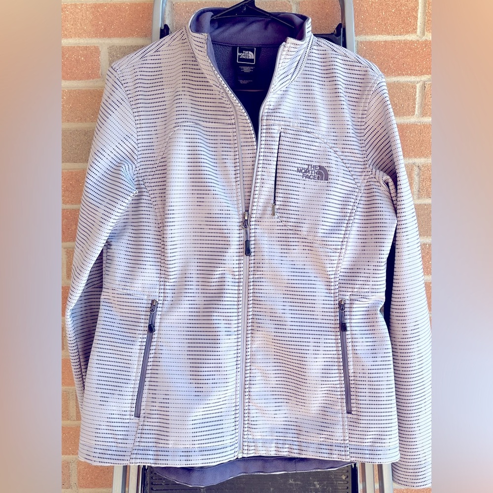 Hard to find The North face hyvent/raincoat lavender jacket.